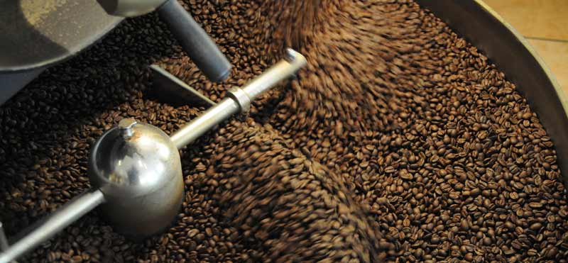 frisch geröstete Kaffeebohnen sind Voraussetzung für guten Third-Wave-Coffee