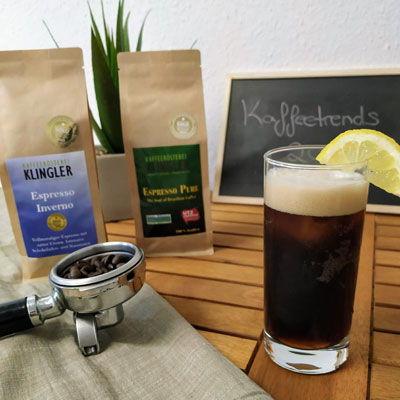 Doppelter Koffeinkick für warme Sommertage. Die Kaffee Cola ist eine erfrischende Kombination. Unsere Espressokreationen sind für diesen Trend hervorragend geeignet.